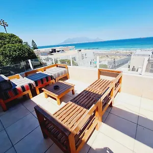 Privatunterkunft 2whitewaters, Bloubergstrand